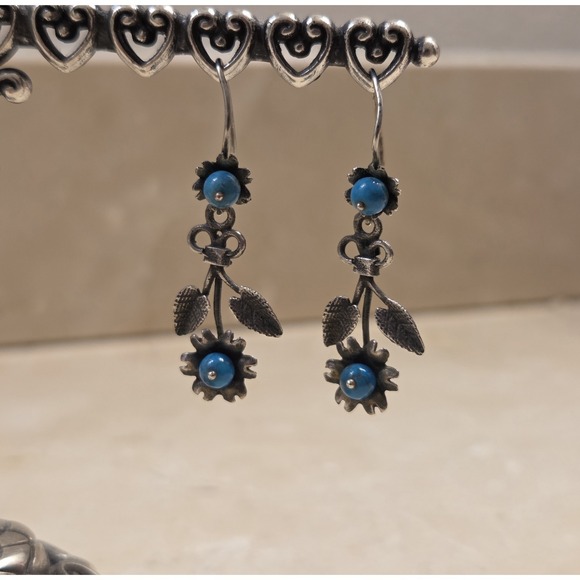 Native American Jewelry - Vintage Zuni Sterling Silver & Turquoise Sunflower Dangle Earrings Signed Native